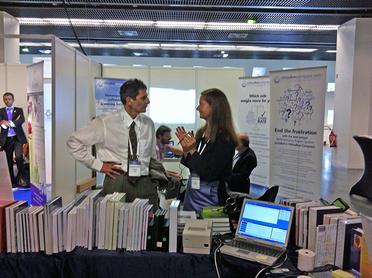  André Saine bei der Buchpräsentation Chara intermedia - Liga Kongress - Paris 